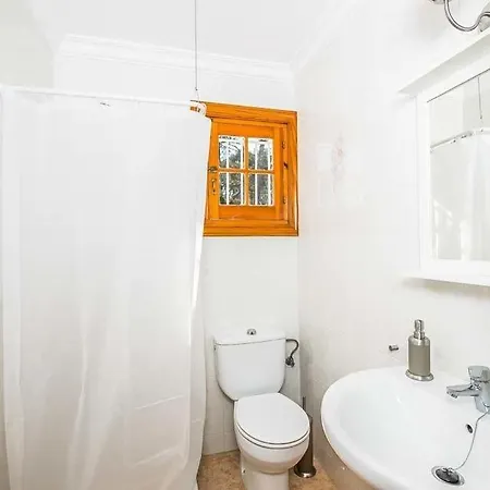 Sleeps 7 Pool Air Con Wifi * Son Parc